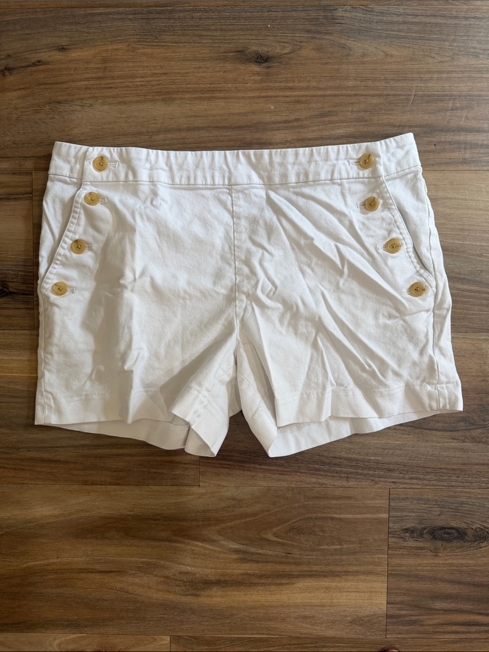 Banana Republic White Button-Accent Women's Shorts